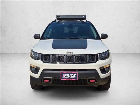 Used 2019 Jeep Compass Trailhawk w/ Cold Weather Group AWD/4WD image 2