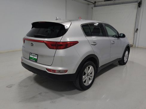 Used 2019 Kia Sportage LX image 9