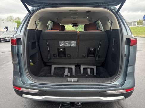 Used 2022 Kia Carnival SX image 12