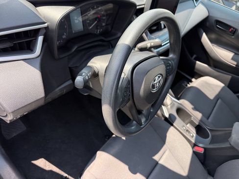 Used 2024 Toyota Corolla LE FWD image 28