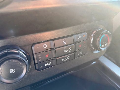 Used 2019 Ford F150 XLT w/ Equipment Group 302A Luxury AWD/4WD image 34