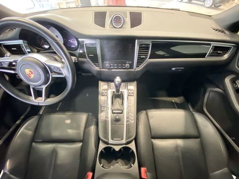 Used 2018 Porsche Macan S w/ Premium Package Plus image 22