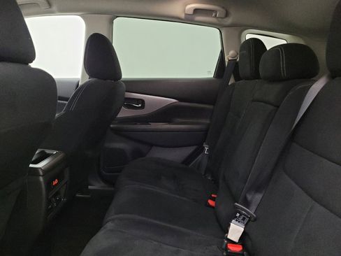Used 2019 Nissan Murano SV image 18