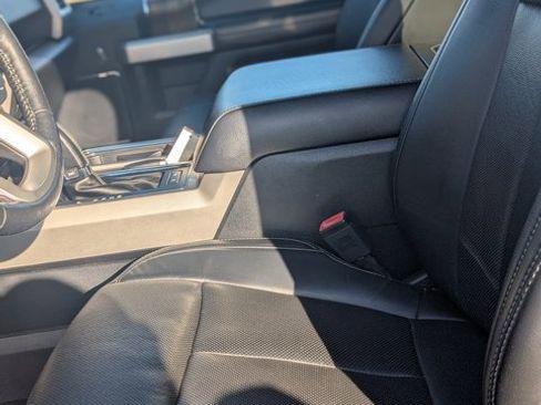 Used 2018 Ford F150 Lariat w/ Equipment Group 502A Luxury image 10