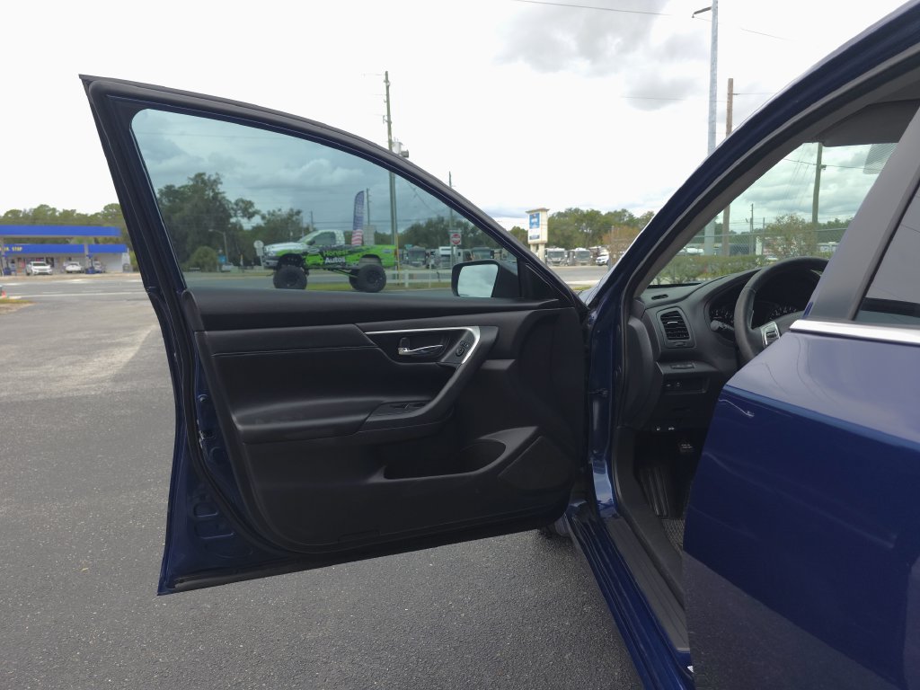 Used 2018 Nissan Altima 2.5 SR w/ SR Special Edition FWD image 10