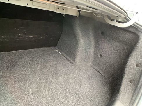 Used 2025 Nissan Versa S FWD image 27