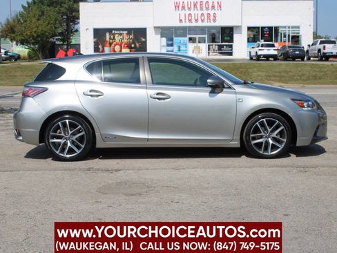 Used 2017 Lexus CT 200h image 4