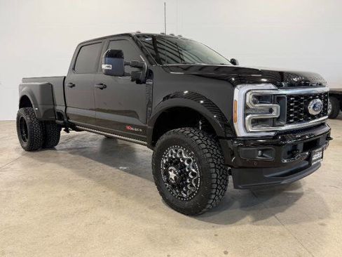 Used 2026 Ford F450 Platinum w/ FX4 Off-Road Package AWD/4WD image 5