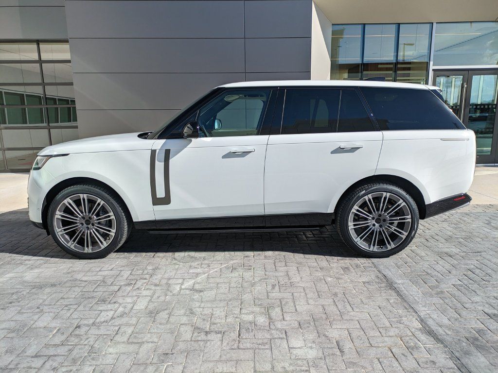 New 2026 Land Rover Range Rover SE AWD/4WD image 8