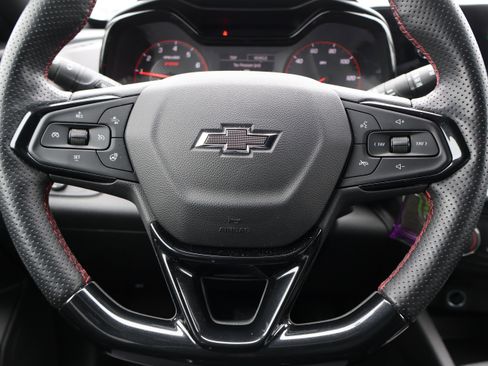 Used 2025 Chevrolet Trax RS w/ Sunroof Package image 31