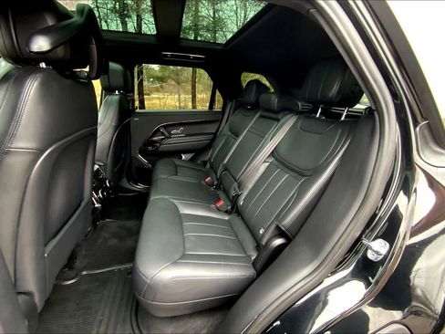 Used 2025 Land Rover Range Rover Sport Dynamic SE image 20