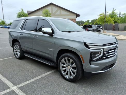 Used 2026 Chevrolet Tahoe Premier AWD/4WD image 3