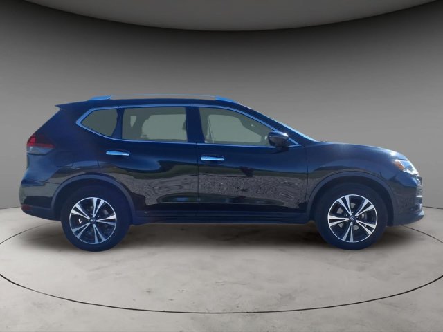 Used 2020 Nissan Rogue SV w/ Premium Package FWD image 6