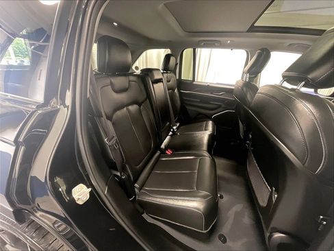 Used 2023 Jeep Grand Cherokee 30th Anniversary AWD/4WD image 16