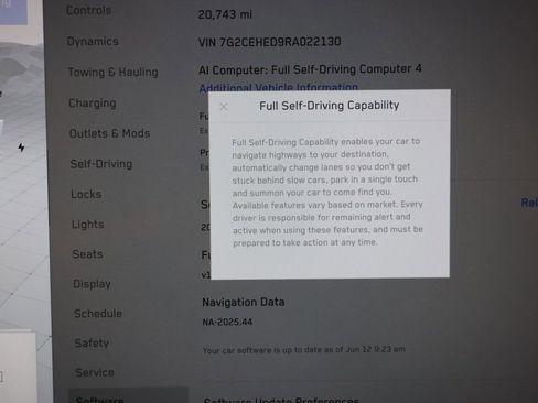 Used 2024 Tesla Cybertruck AWD Crew Cab image 12