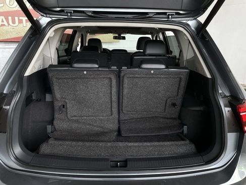 Used 2019 Volkswagen Tiguan SEL image 18