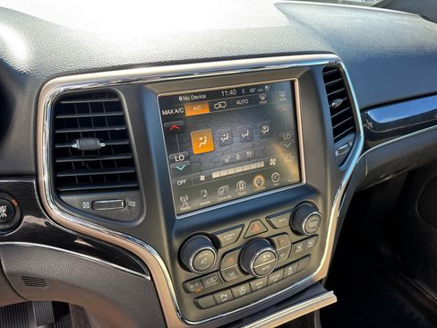 Used 2016 Jeep Grand Cherokee Limited 75th Anniversary image 19