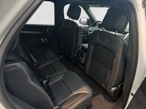 New 2026 Land Rover Discovery Dynamic SE AWD/4WD image 11