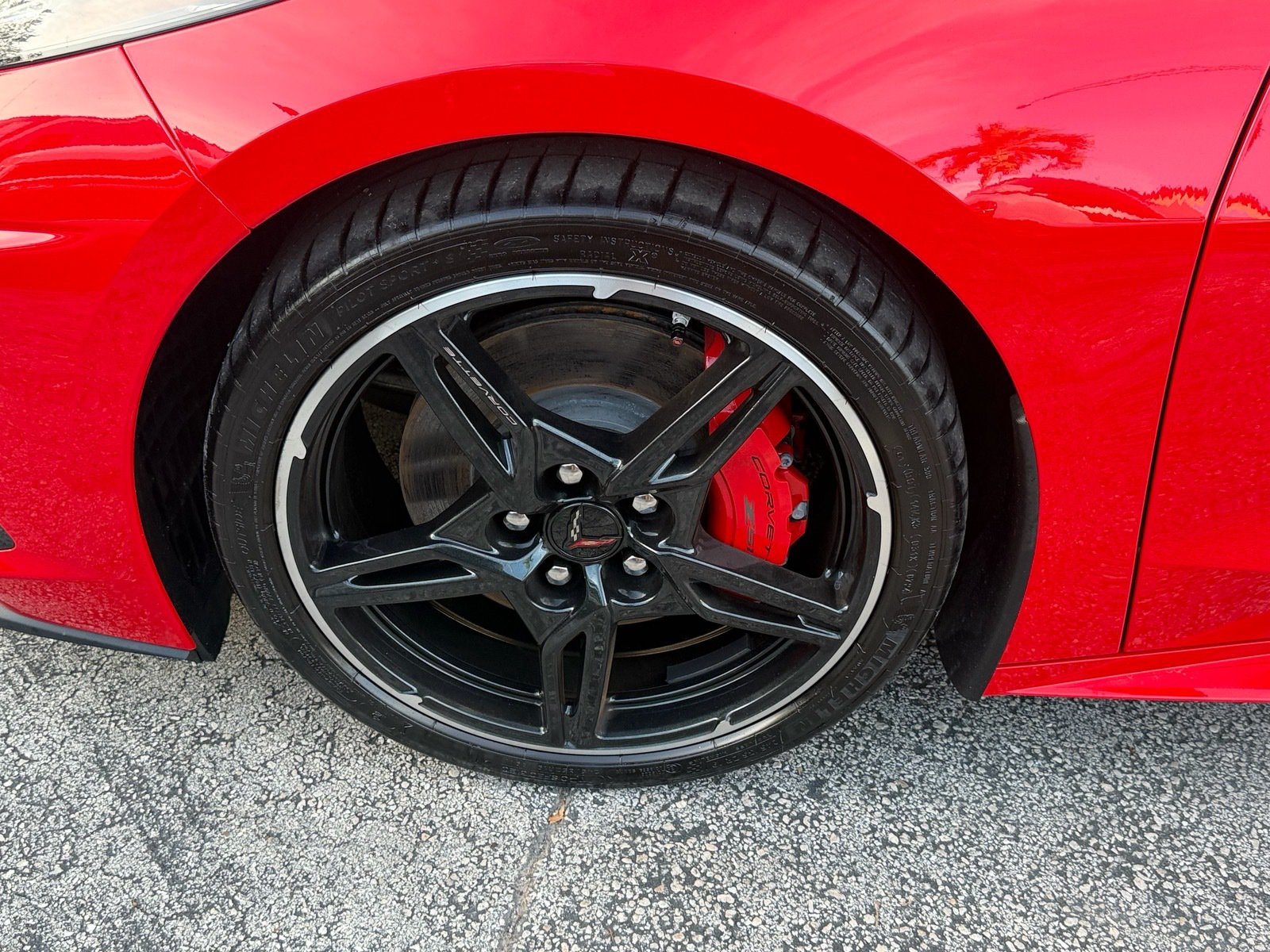 Used 2024 Chevrolet Corvette Stingray Coupe w/ Z51 Performance Package RWD image 13