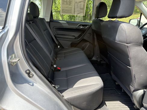 Used 2018 Subaru Forester 2.5i Touring AWD/4WD image 32