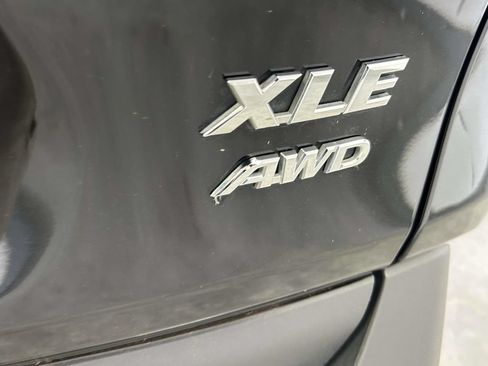 Used 2025 Toyota RAV4 XLE AWD/4WD image 11