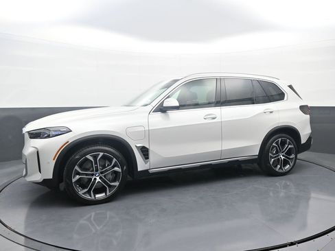 New 2026 BMW X5 xDrive50e AWD/4WD image 4