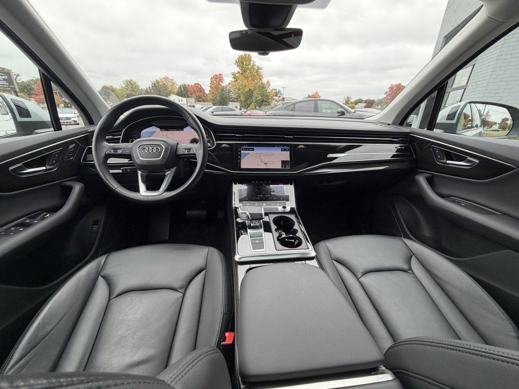 Used 2023 Audi Q7 2.0T Premium w/ Convenience Package AWD/4WD image 32