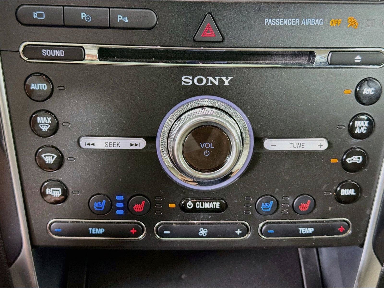 Used 2018 Ford Explorer Limited w/ Equipment Group 301A FWD image 15