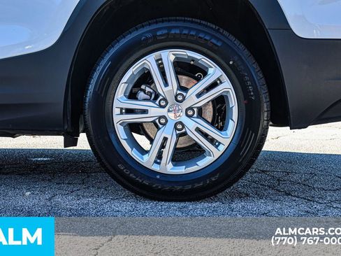 Used 2024 GMC Terrain SLE image 17