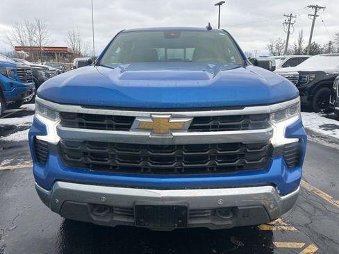Used 2025 Chevrolet Silverado 1500 LT image 2