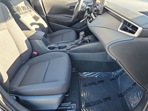 Used 2023 Toyota Corolla LE image 18