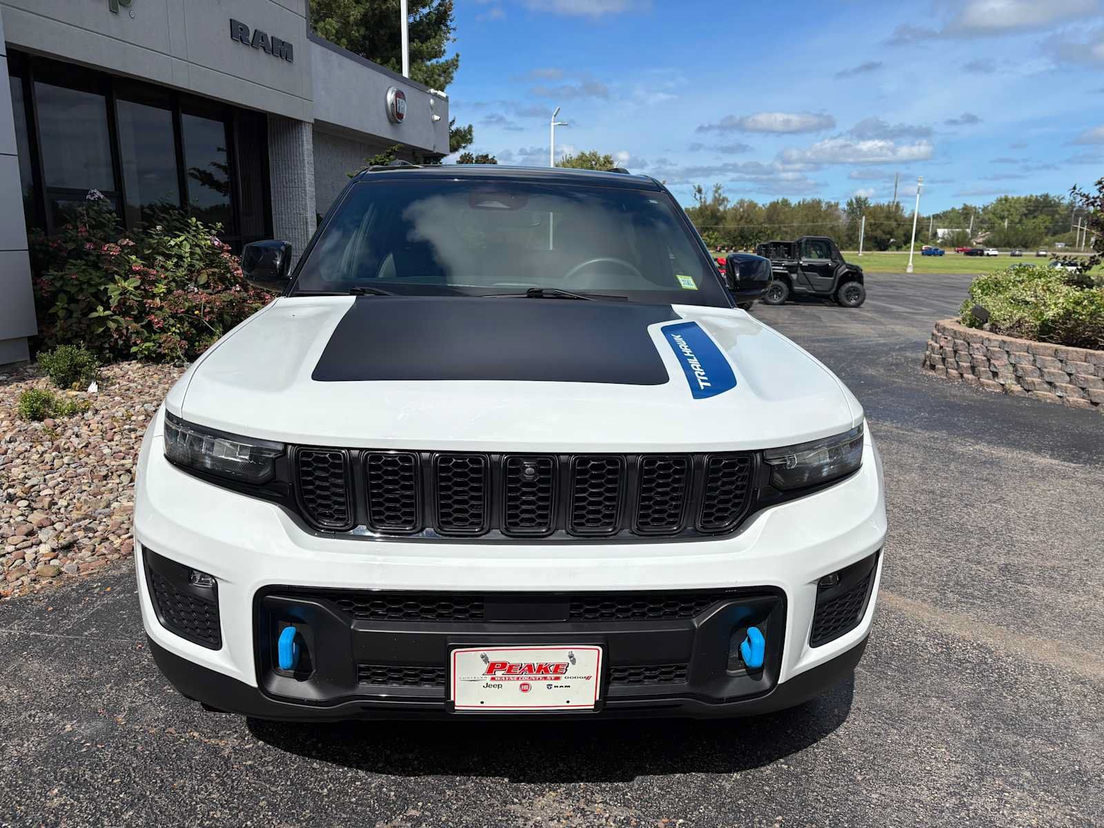 Used 2024 Jeep Grand Cherokee Trailhawk AWD/4WD image 12