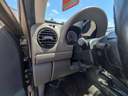 Used 2007 Jeep Liberty Sport AWD/4WD image 34