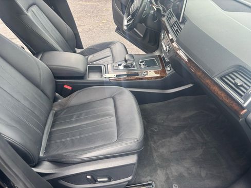 Used 2018 Audi Q5 2.0T Premium Plus w/ Premium Plus Package image 11