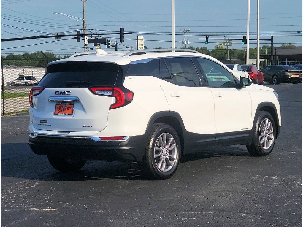 Used 2024 GMC Terrain SLT w/ Tech Package AWD/4WD image 15