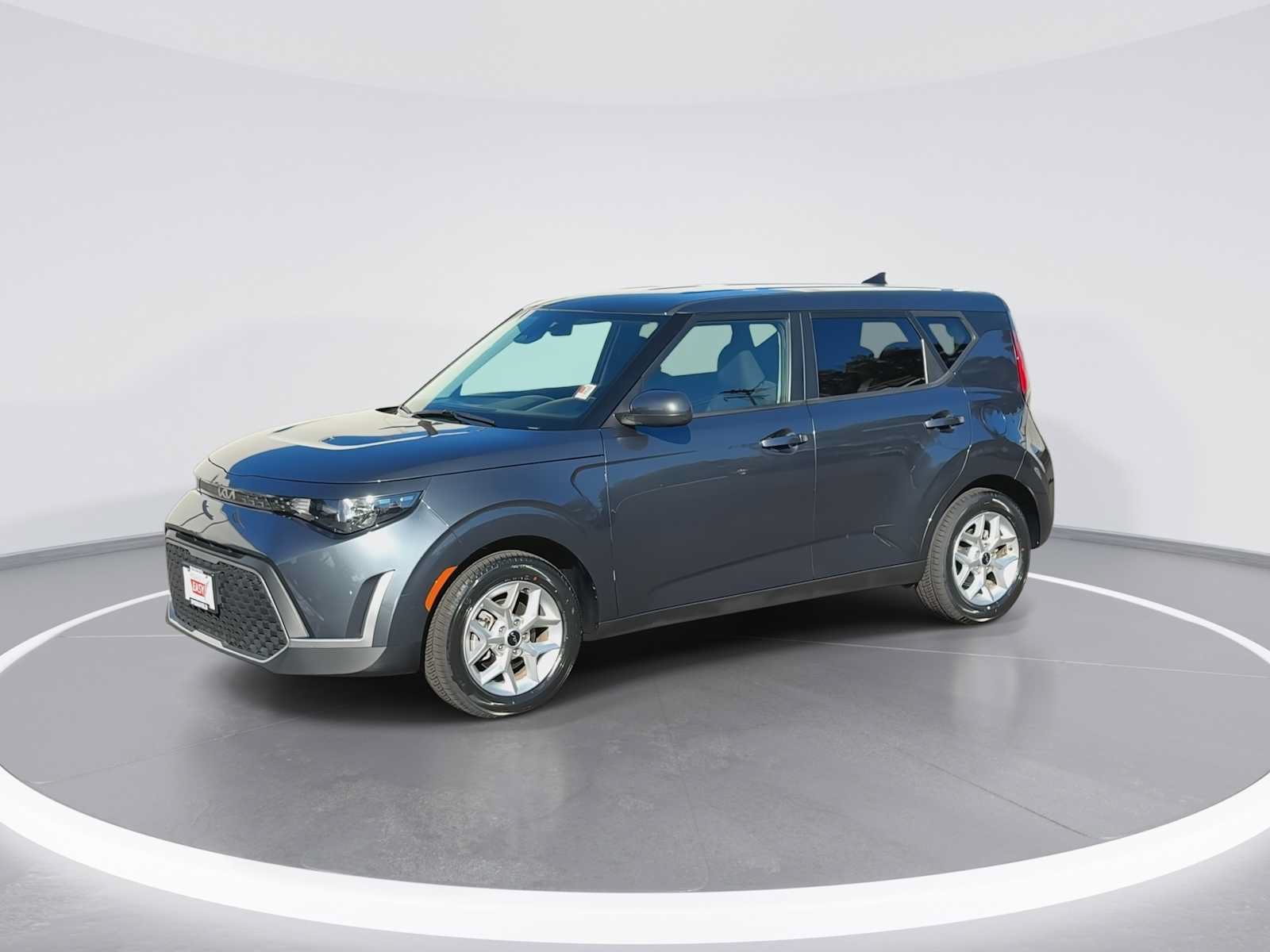 Used 2024 Kia Soul LX w/ Option Group 015 FWD image 4