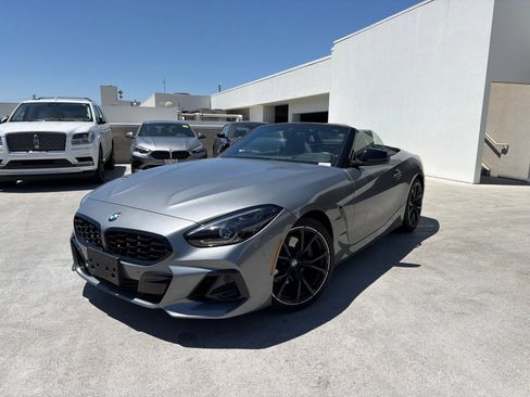 Certified 2023 BMW Z4 sDrive30i w/ Premium Package RWD image 3