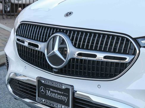 Certified 2025 Mercedes-Benz GLC 300 4MATIC image 6