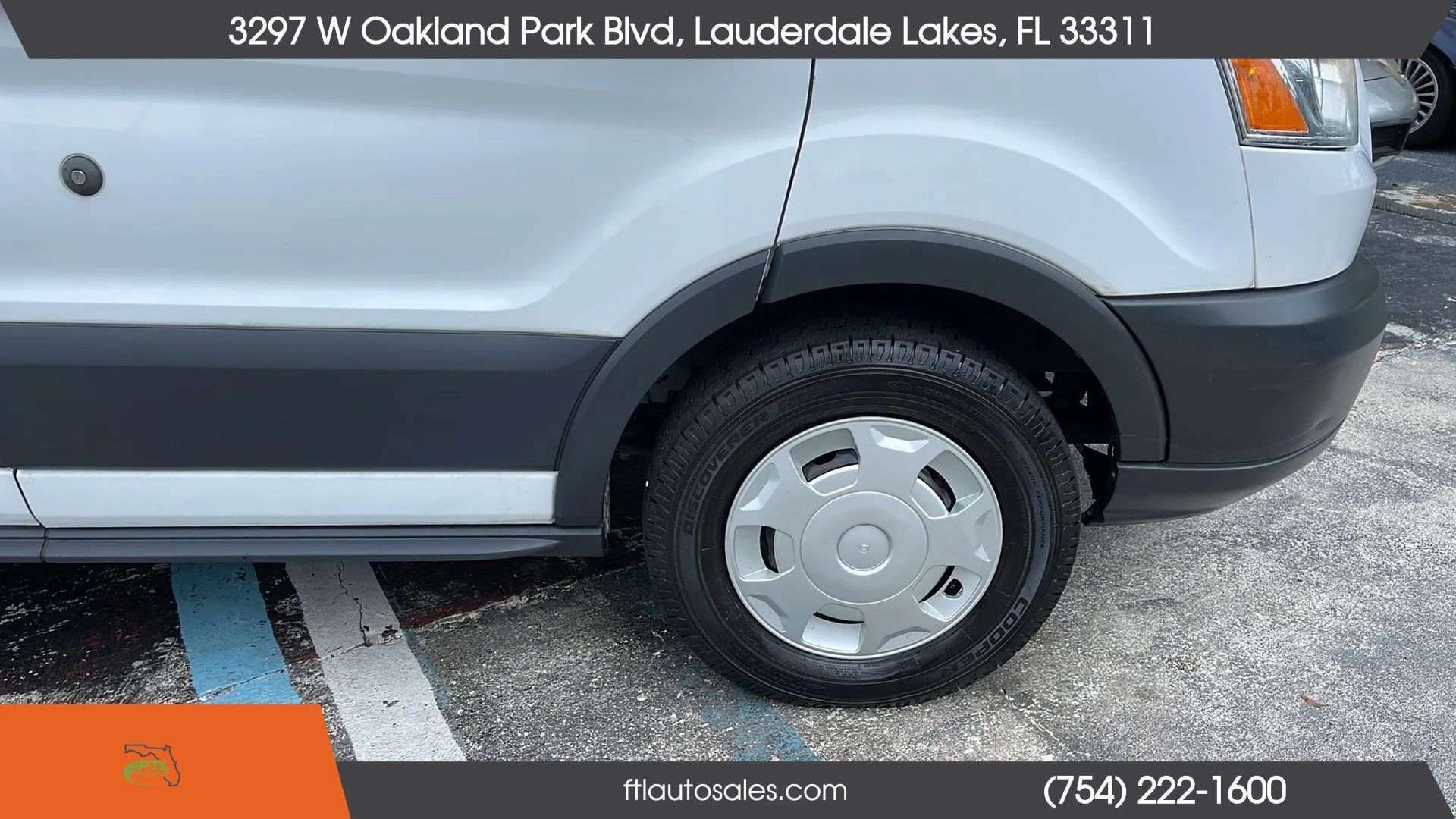 Used 2015 Ford Transit 150 130 Low Roof w/ Exterior Upgrade Package RWD image 14