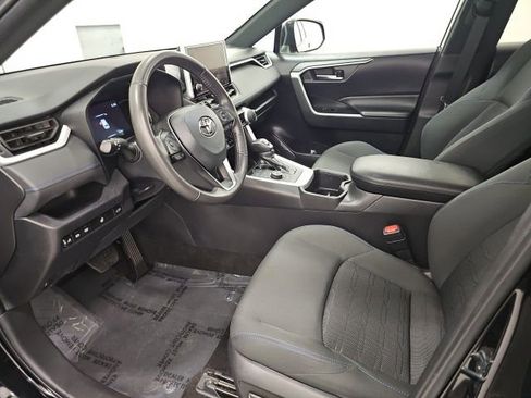 Used 2024 Toyota RAV4 SE w/ Convenience Package image 12