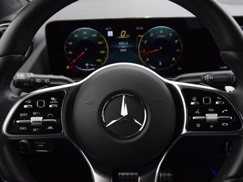 Certified 2023 Mercedes-Benz GLA 250 image 21