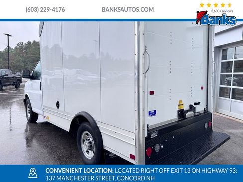 Used 2025 Chevrolet Express 3500 w/ Power Convenience Package image 5