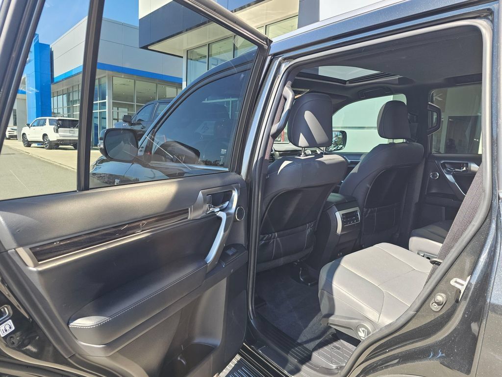Used 2022 Lexus GX 460 Premium AWD/4WD image 20