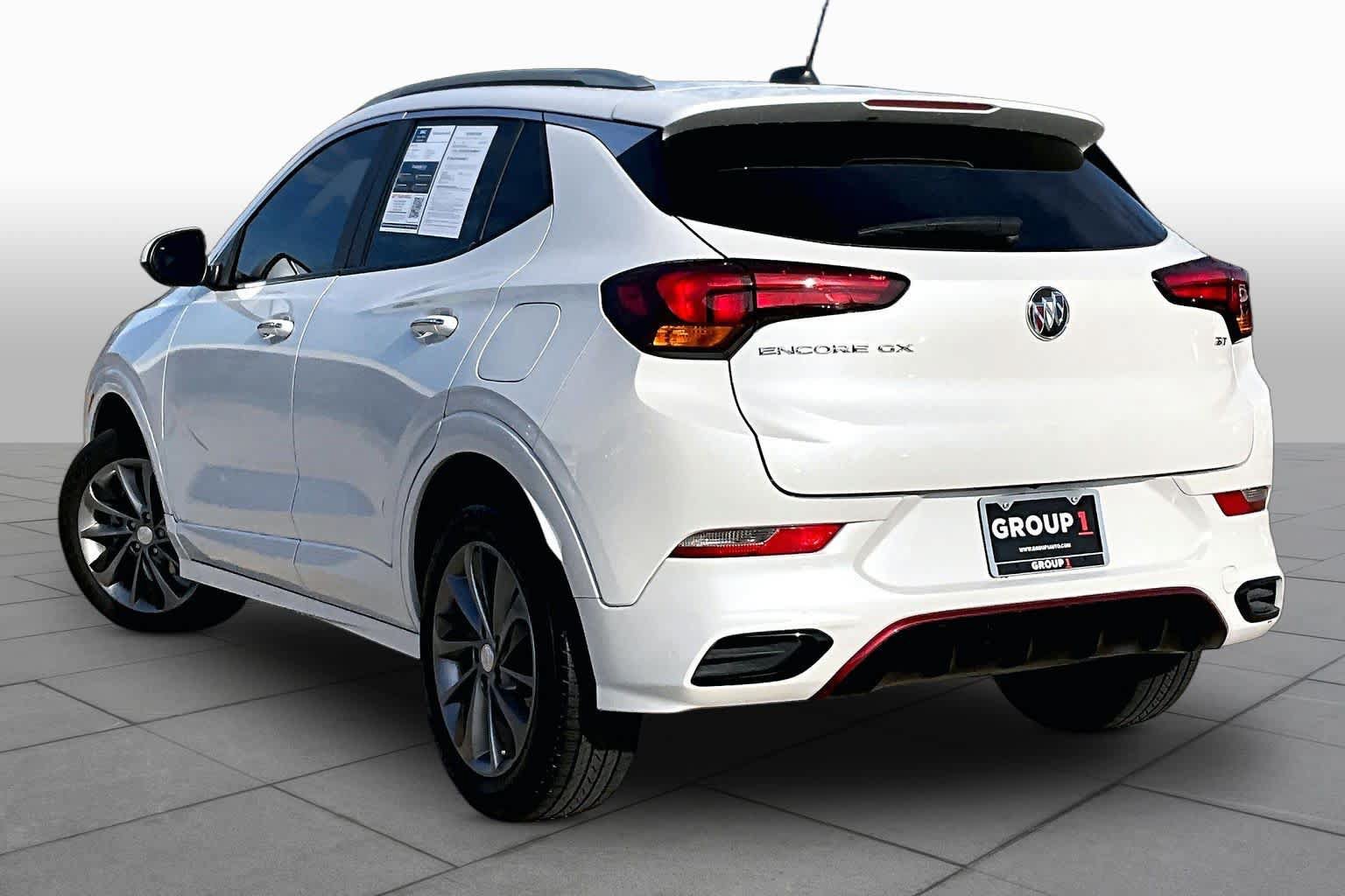 Used 2022 Buick Encore GX Select w/ Sport Touring Package FWD image 12
