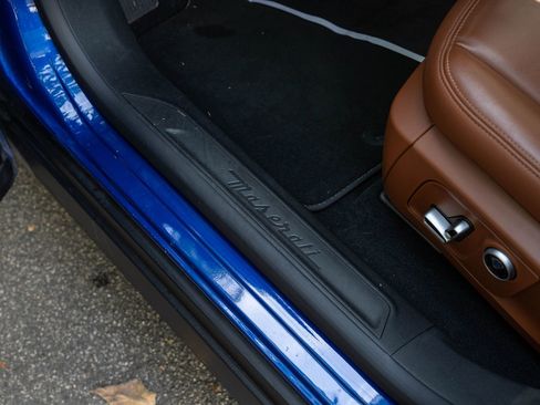 Used 2022 Maserati Levante Modena image 16