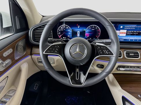 Certified 2025 Mercedes-Benz GLE 350 4MATIC image 11