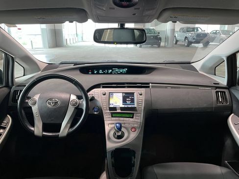 Used 2014 Toyota Prius Prime Advanced FWD image 33