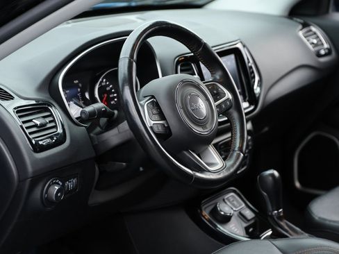 Used 2021 Jeep Compass Limited image 11