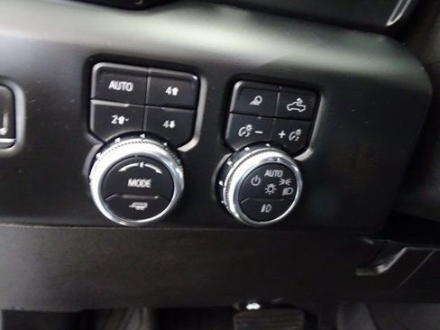 Certified 2024 GMC Sierra 3500 Denali w/ Technology Package image 12