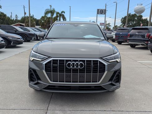 Used 2023 Audi Q3 2.0T Premium Plus w/ Premium Plus Package AWD/4WD image 8